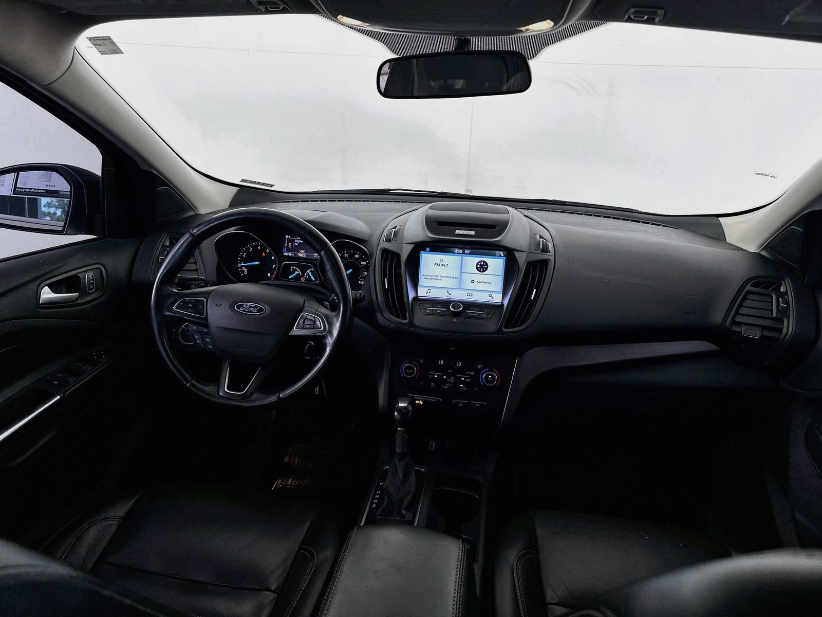 Used 2017 Ford Escape SE w/ SE Leather Comfort Package AWD/4WD image 22