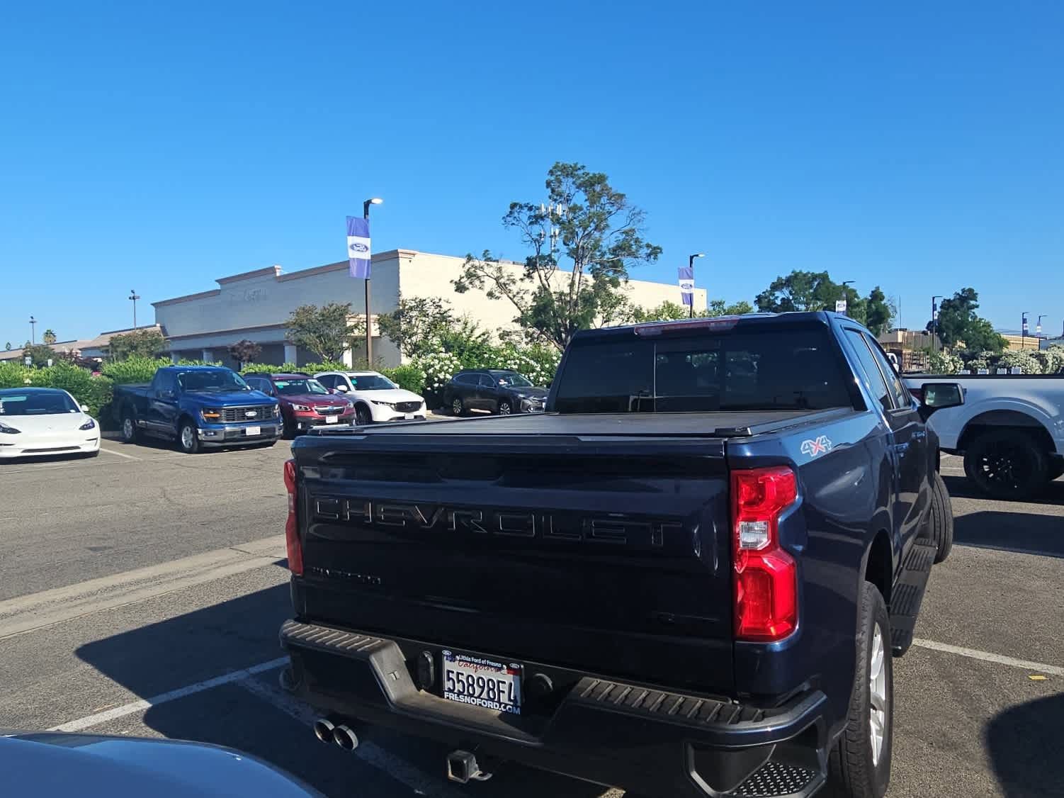 Used 2021 Chevrolet Silverado 1500 RST w/ Convenience Package II AWD/4WD image 7