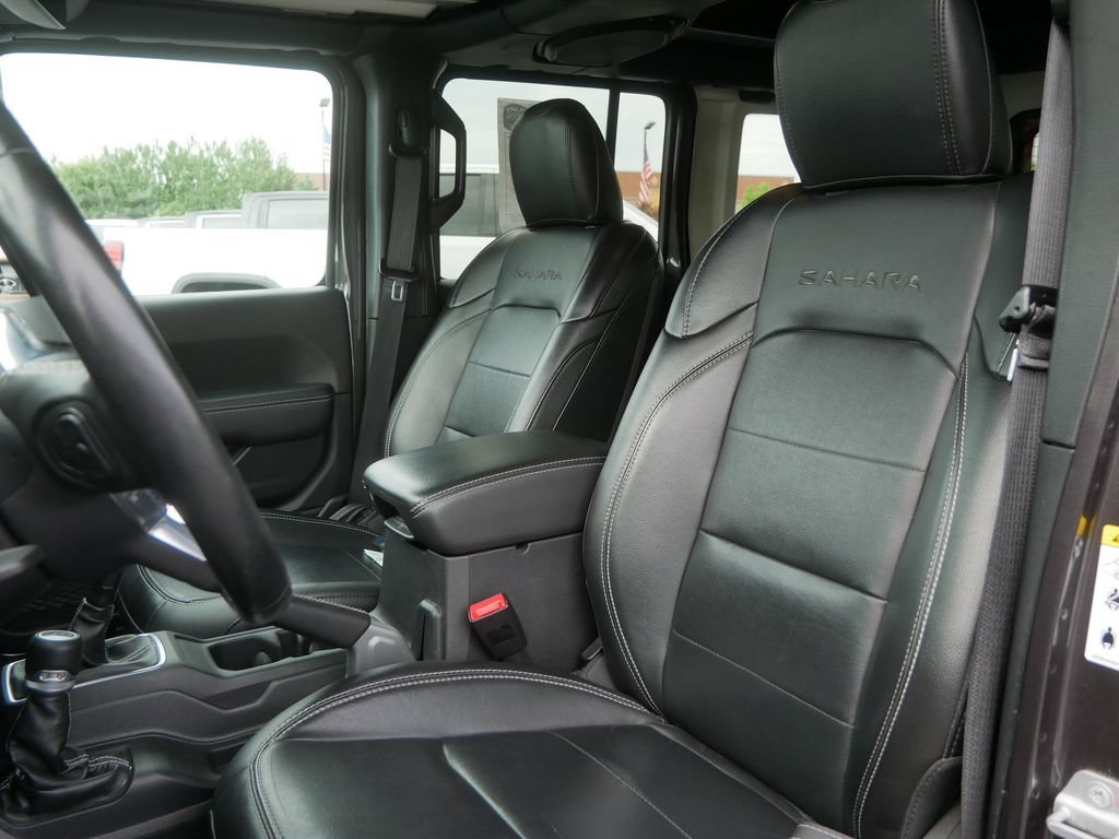 Used 2020 Jeep Wrangler Unlimited Sahara w/ Uconnect 4C Nav & Sound Group AWD/4WD image 13