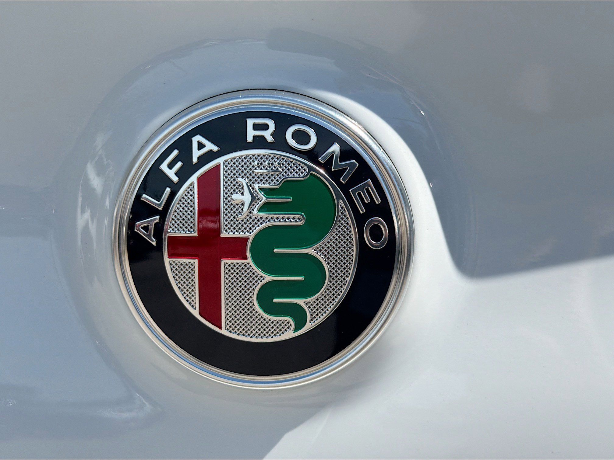 Used 2025 Alfa Romeo Giulia AWD w/ Driving Assist Package image 11