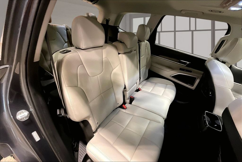 Used 2021 Kia Telluride EX FWD image 25