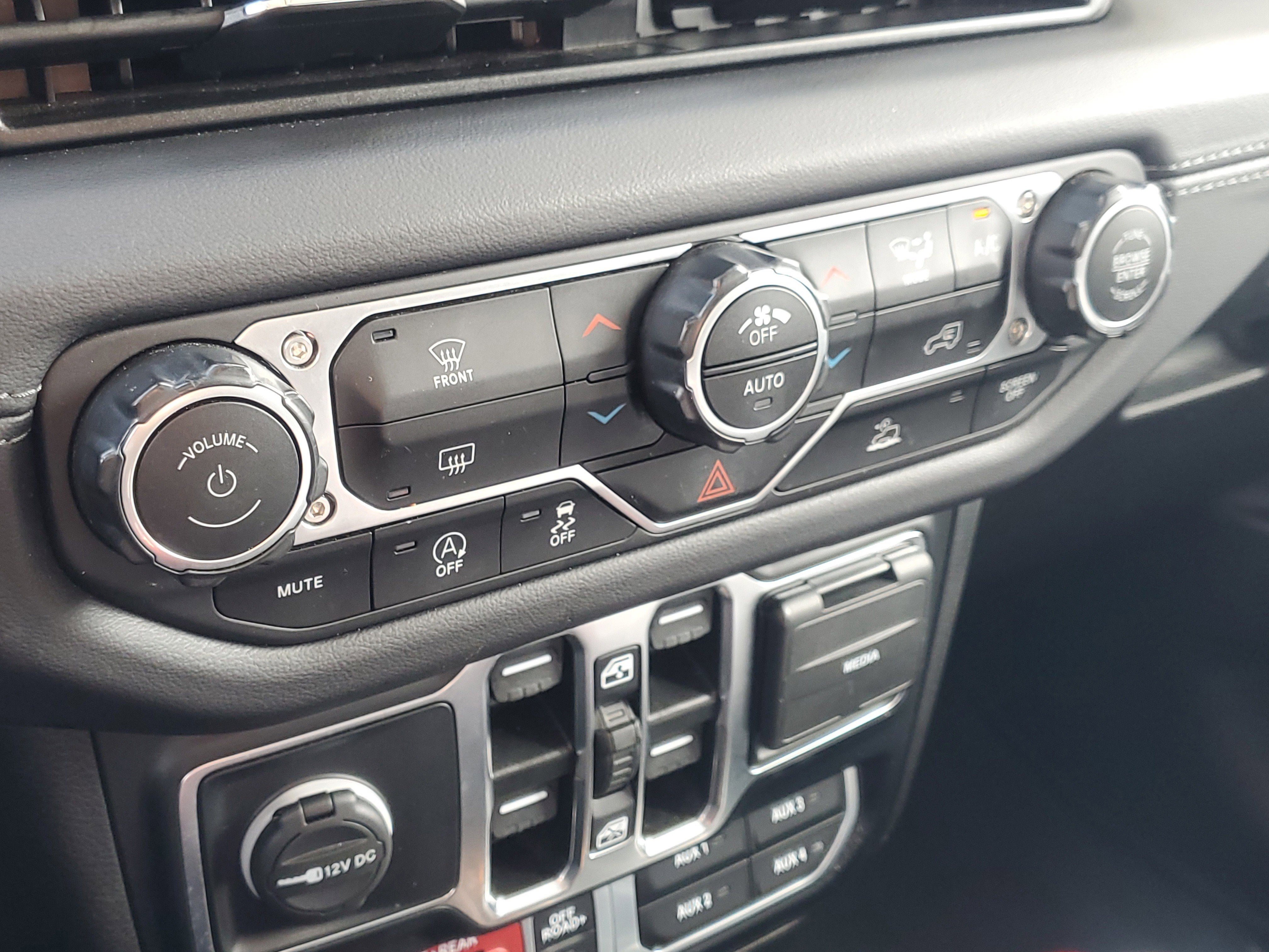 Used 2024 Jeep Wrangler Unlimited Rubicon image 27