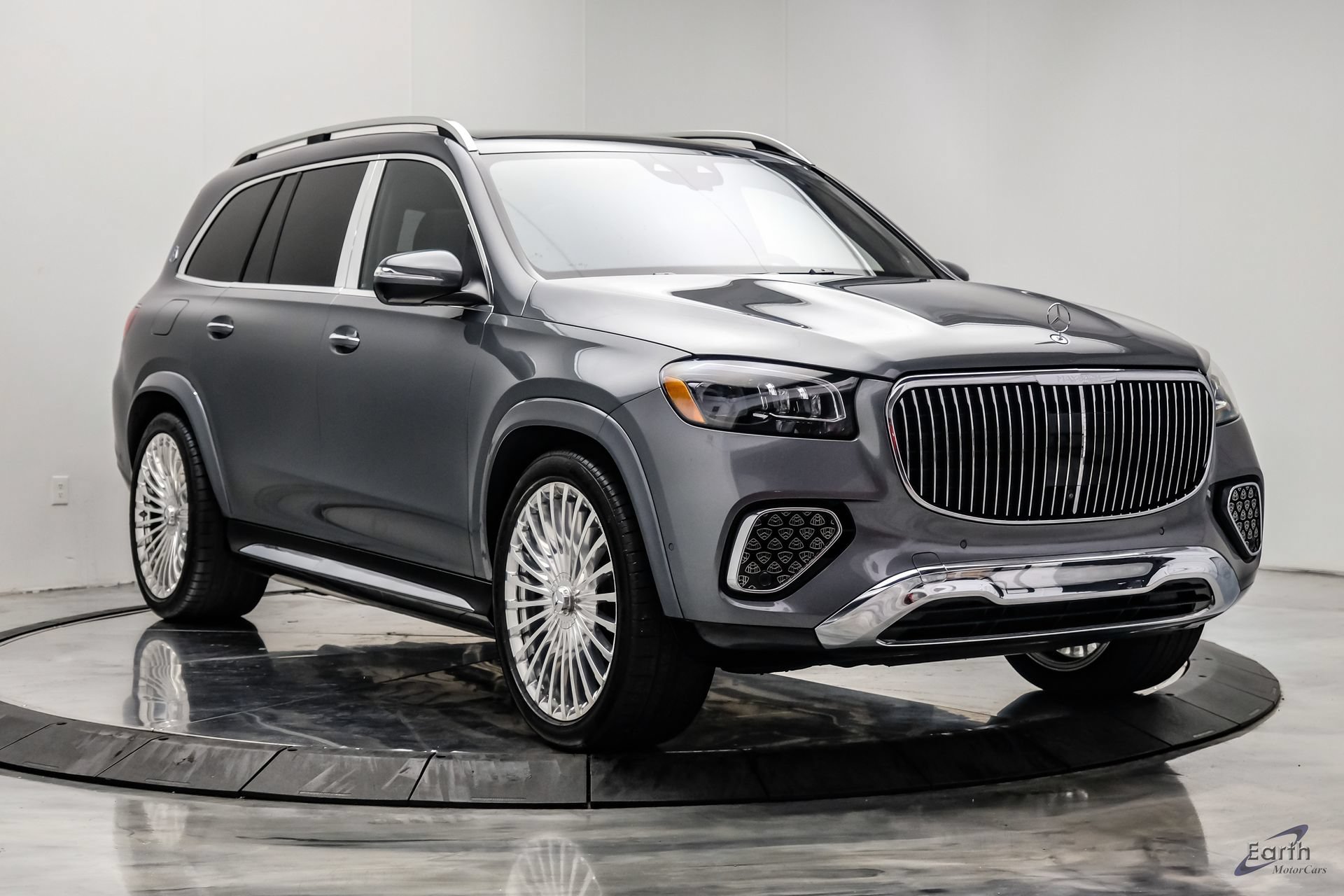 Used 2024 Mercedes-Benz Maybach GLS 600 4MATIC image 29