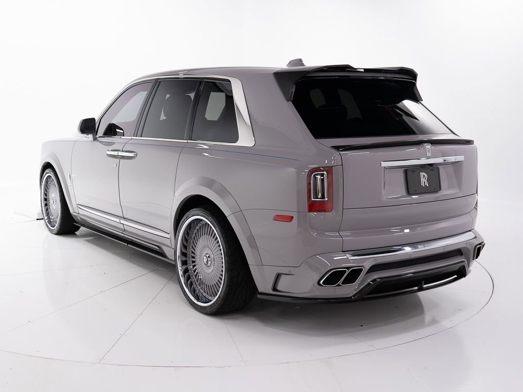 Used 2023 Rolls-Royce Cullinan image 3