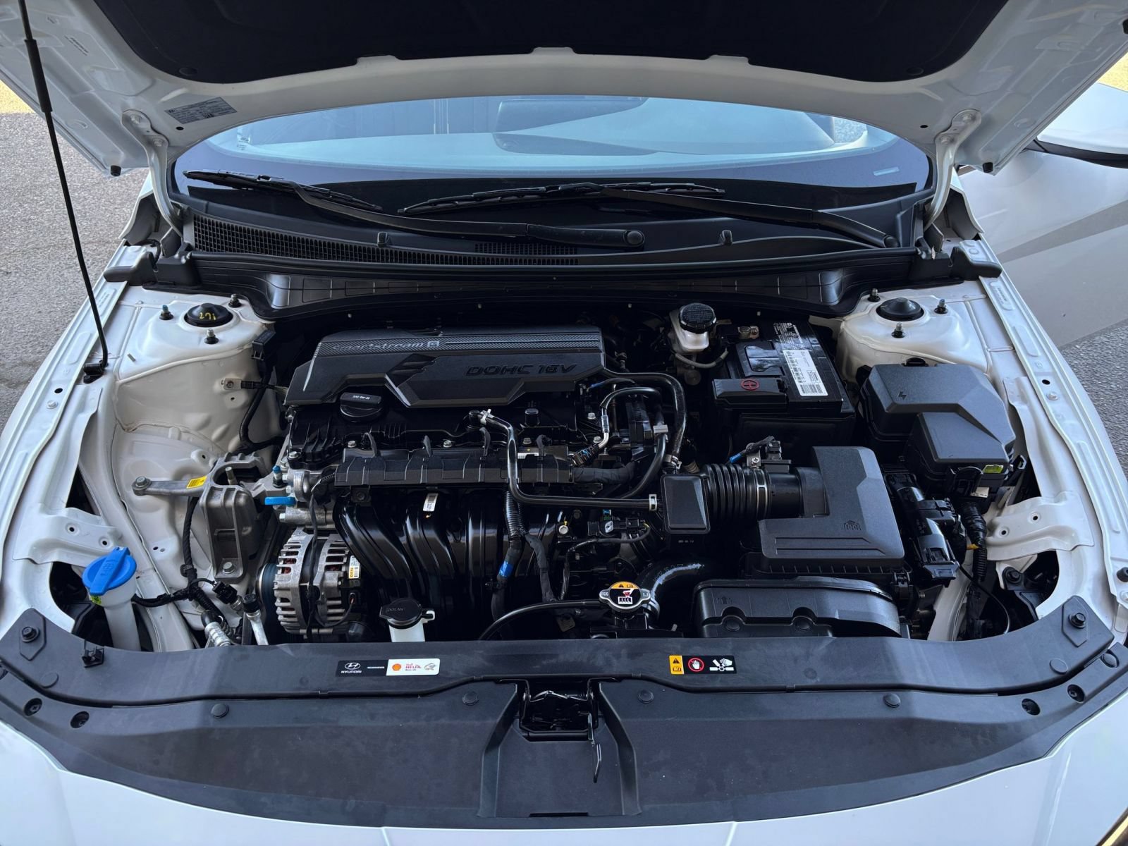 Used 2025 Hyundai Elantra SEL FWD image 33
