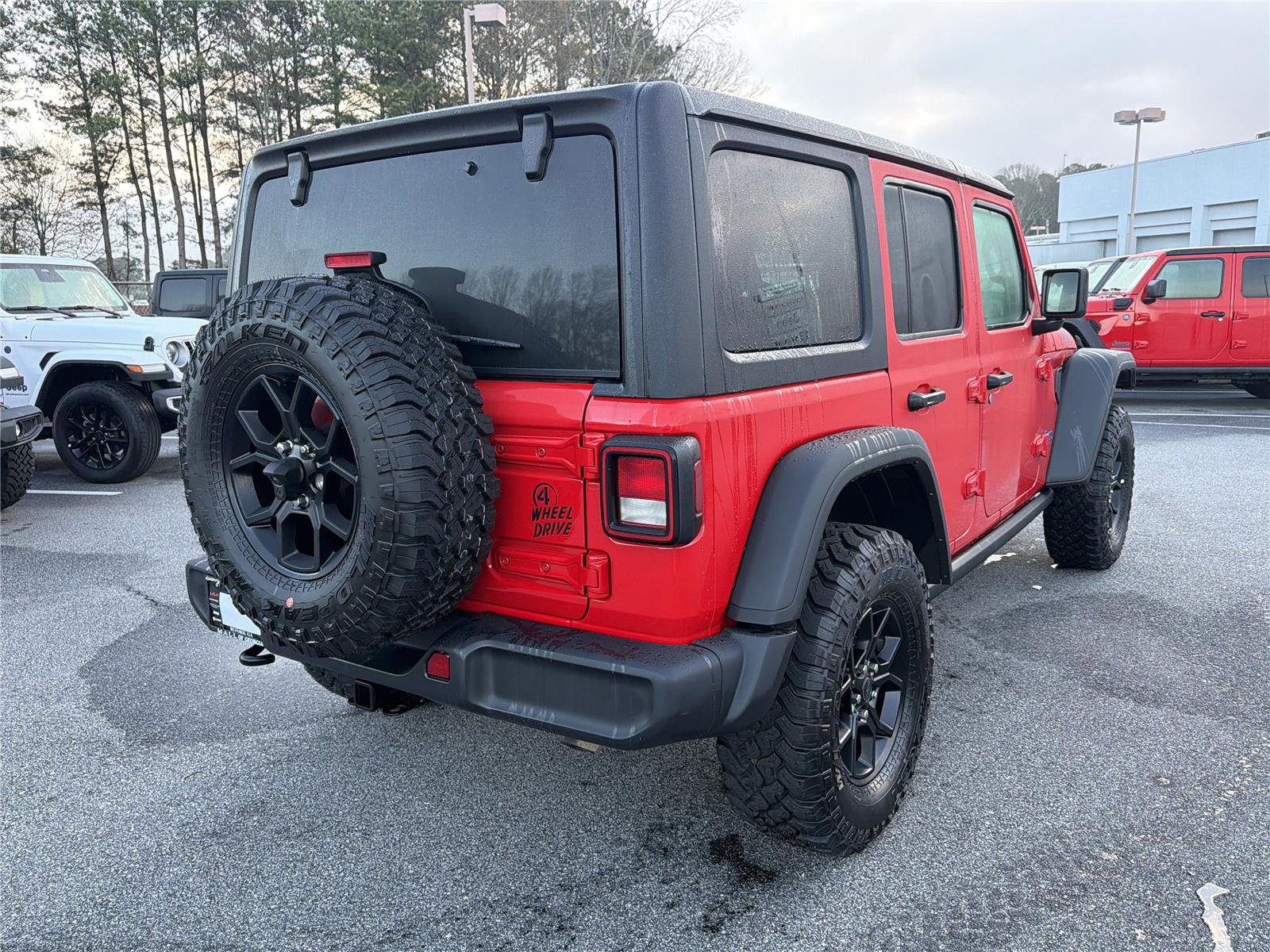 Used 2025 Jeep Wrangler Willys image 5