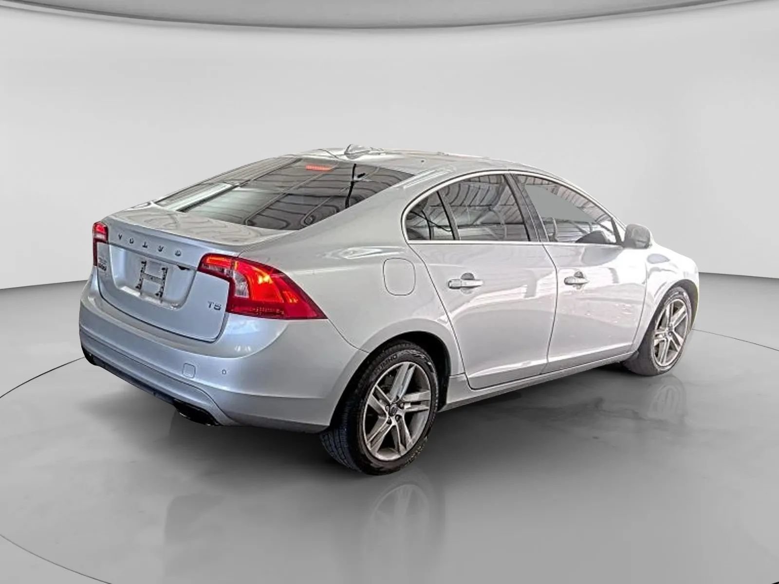 Used 2014 Volvo S60 T5 FWD image 4