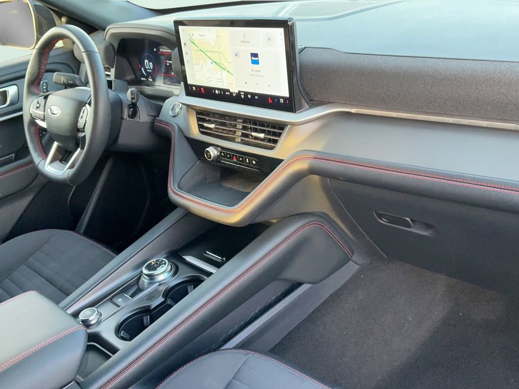 Used 2025 Ford Explorer ST-Line image 23