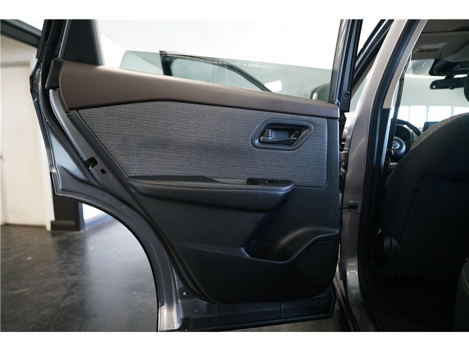 Used 2021 Nissan Rogue S FWD image 14
