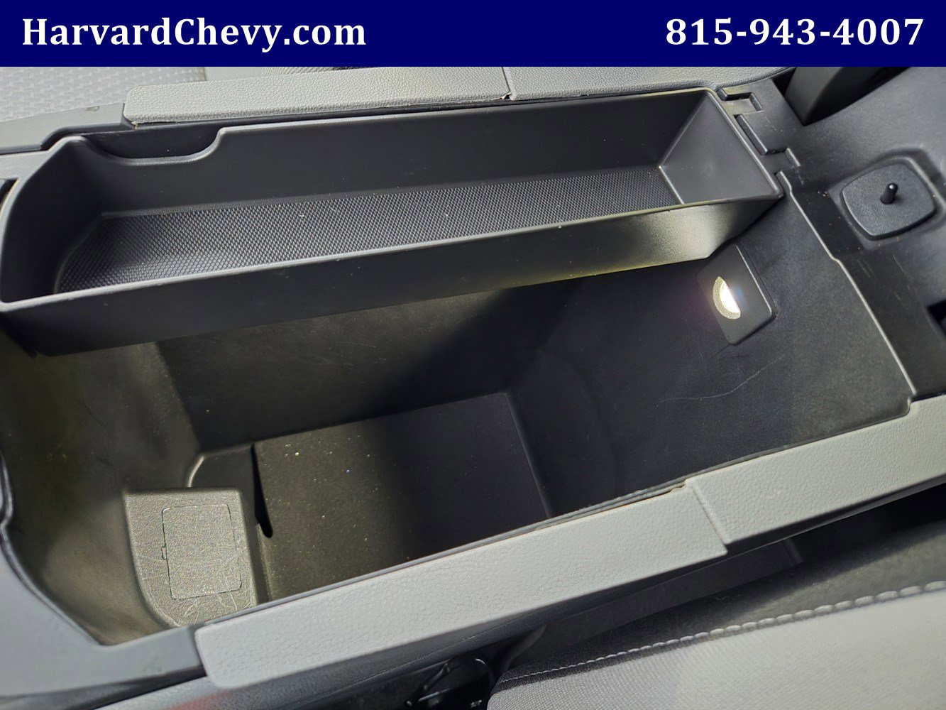 Used 2024 GMC Terrain SLE image 11