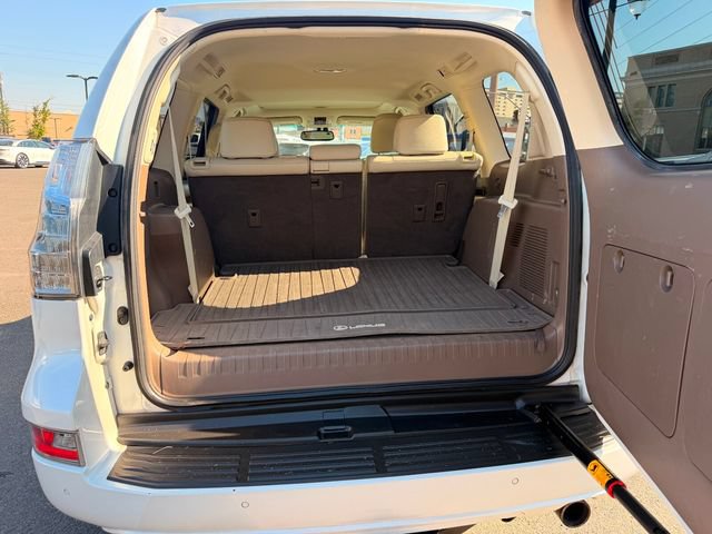 Used 2016 Lexus GX 460 Luxury AWD/4WD image 35
