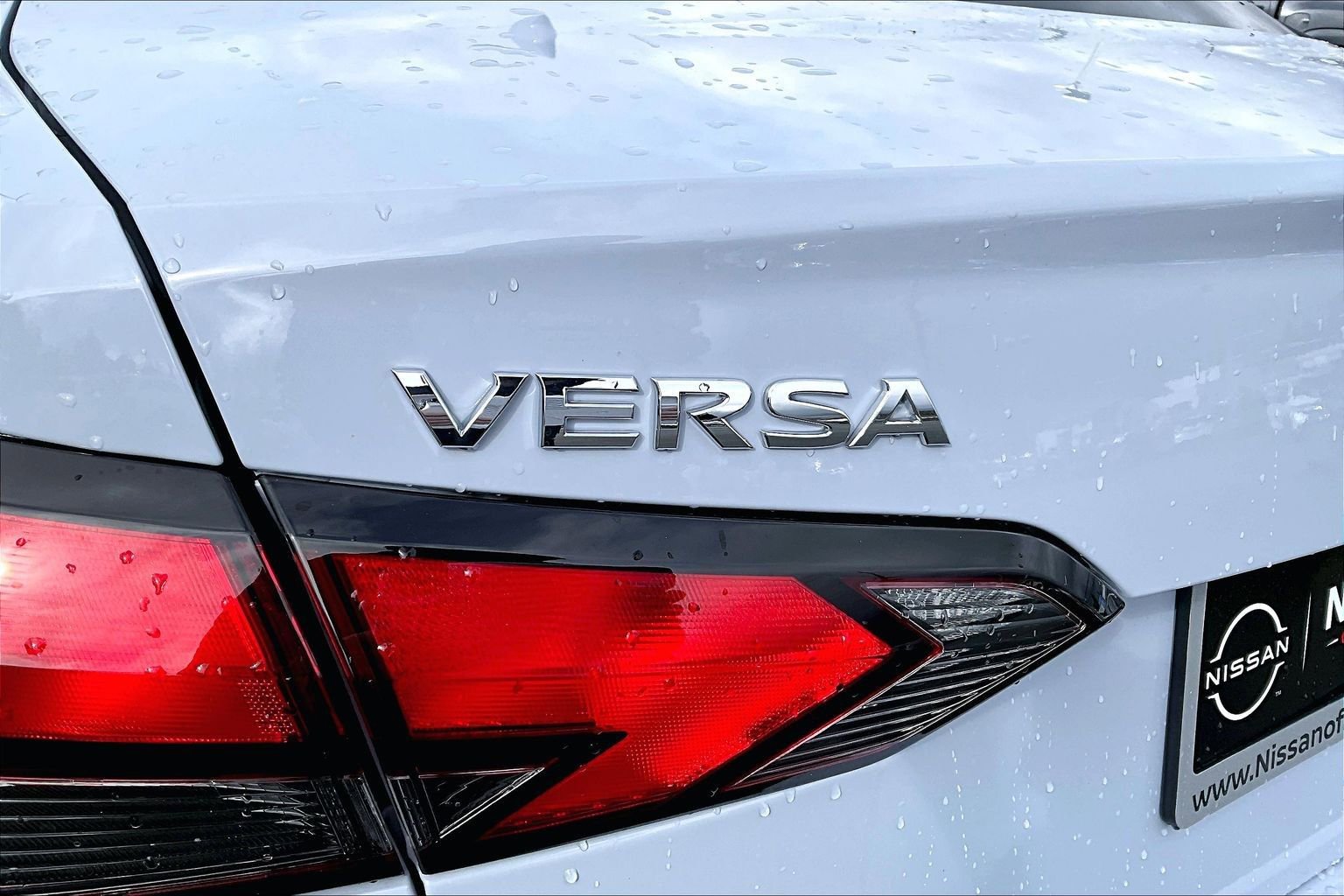 Used 2025 Nissan Versa SV w/ Trunk Package image 14