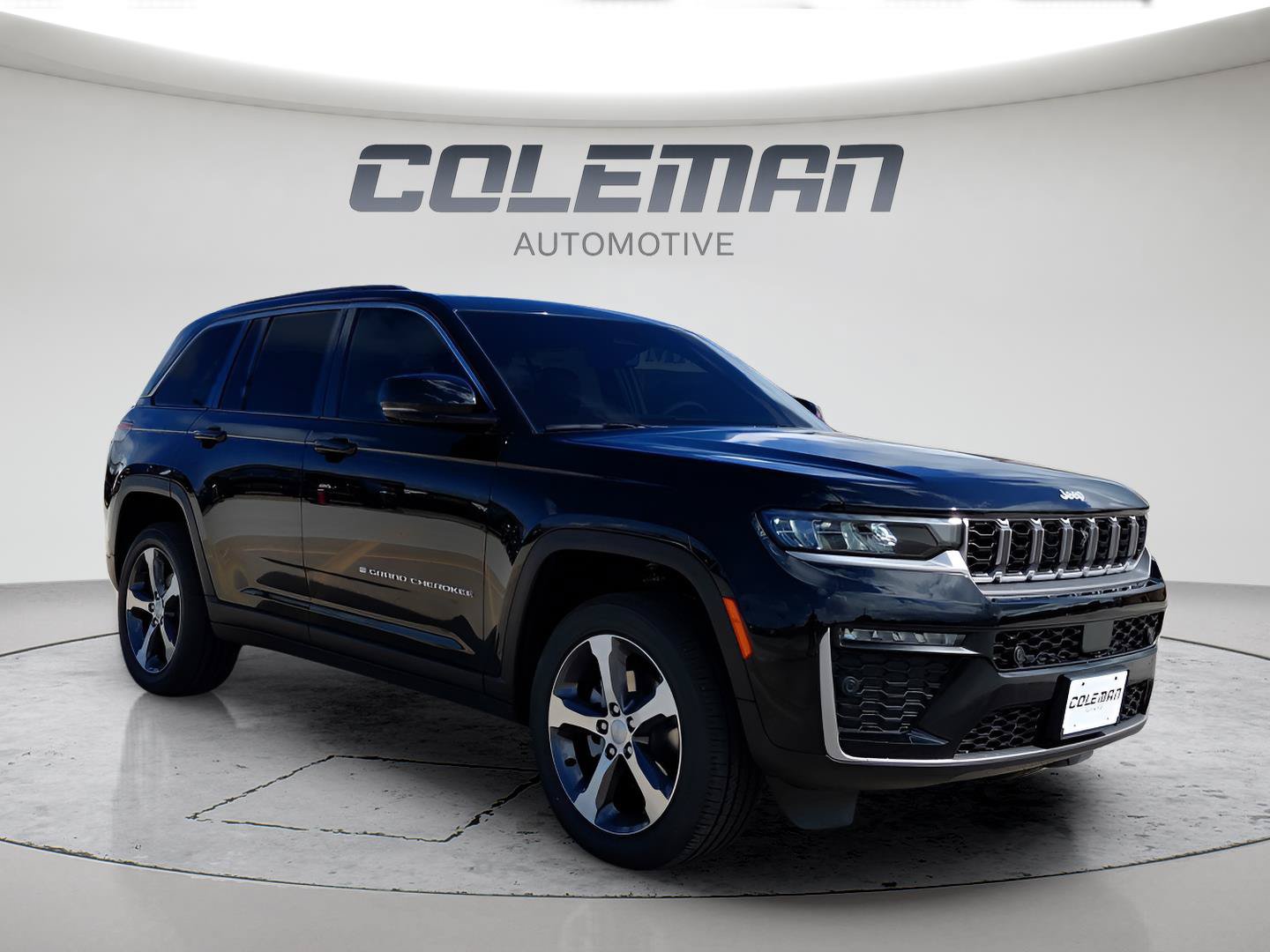 New 2026 Jeep Grand Cherokee Limited w/ Luxury Tech Group II AWD/4WD image 7