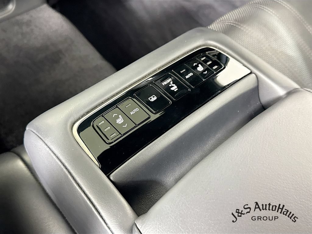 Used 2019 Lexus LS 500h w/ Interior Upgrade Package RWD image 33