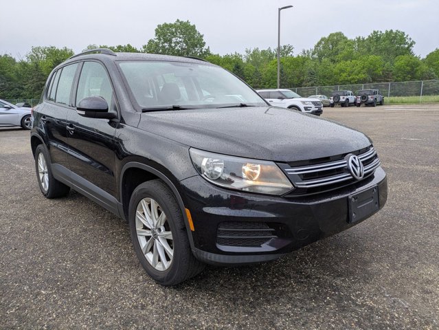 Used 2017 Volkswagen Tiguan Limited w/ Premium Package AWD/4WD image 3