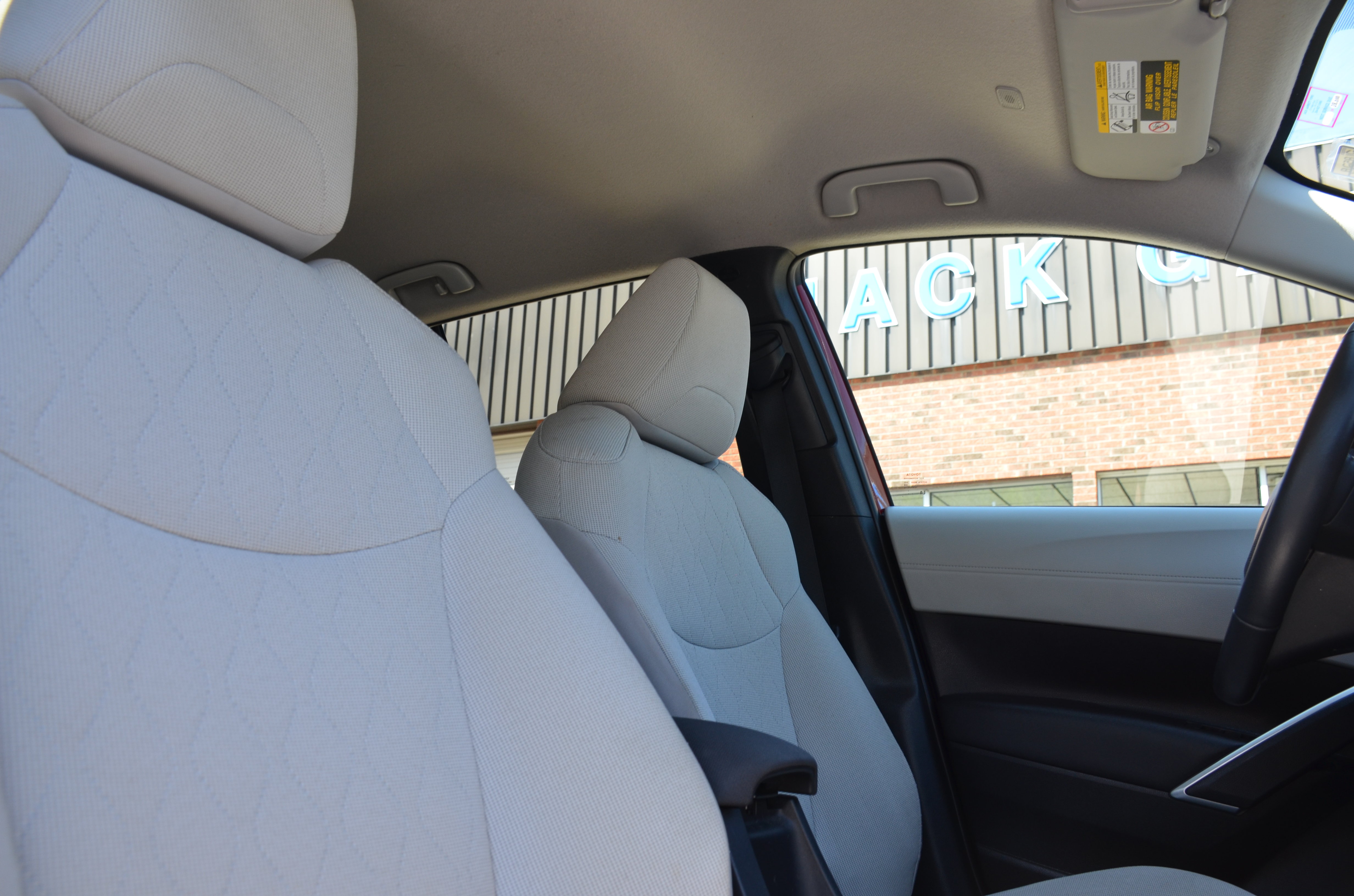 Used 2024 Toyota Corolla Cross LE AWD/4WD image 25