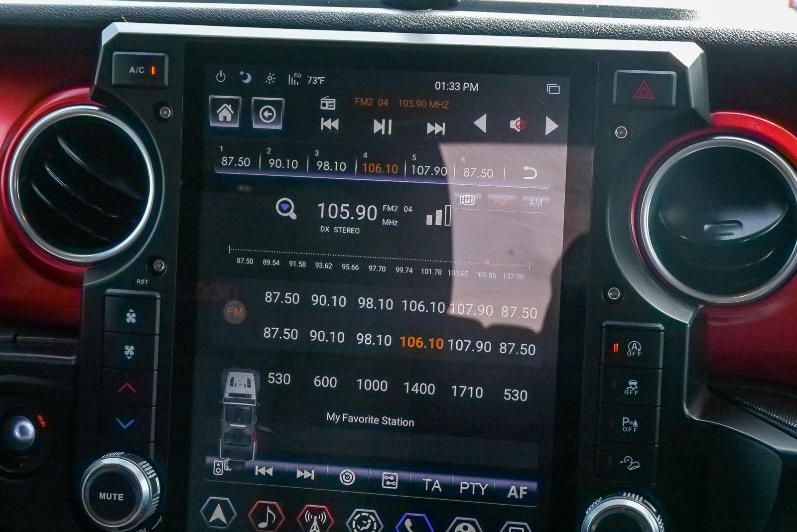 Used 2019 Jeep Wrangler Unlimited Rubicon w/ Cold Weather Group image 13