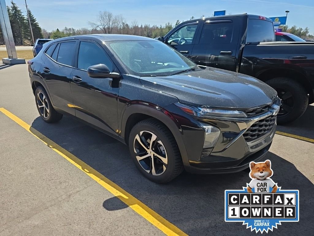 Used 2024 Chevrolet Trax RS w/ Sunroof Package FWD video 2