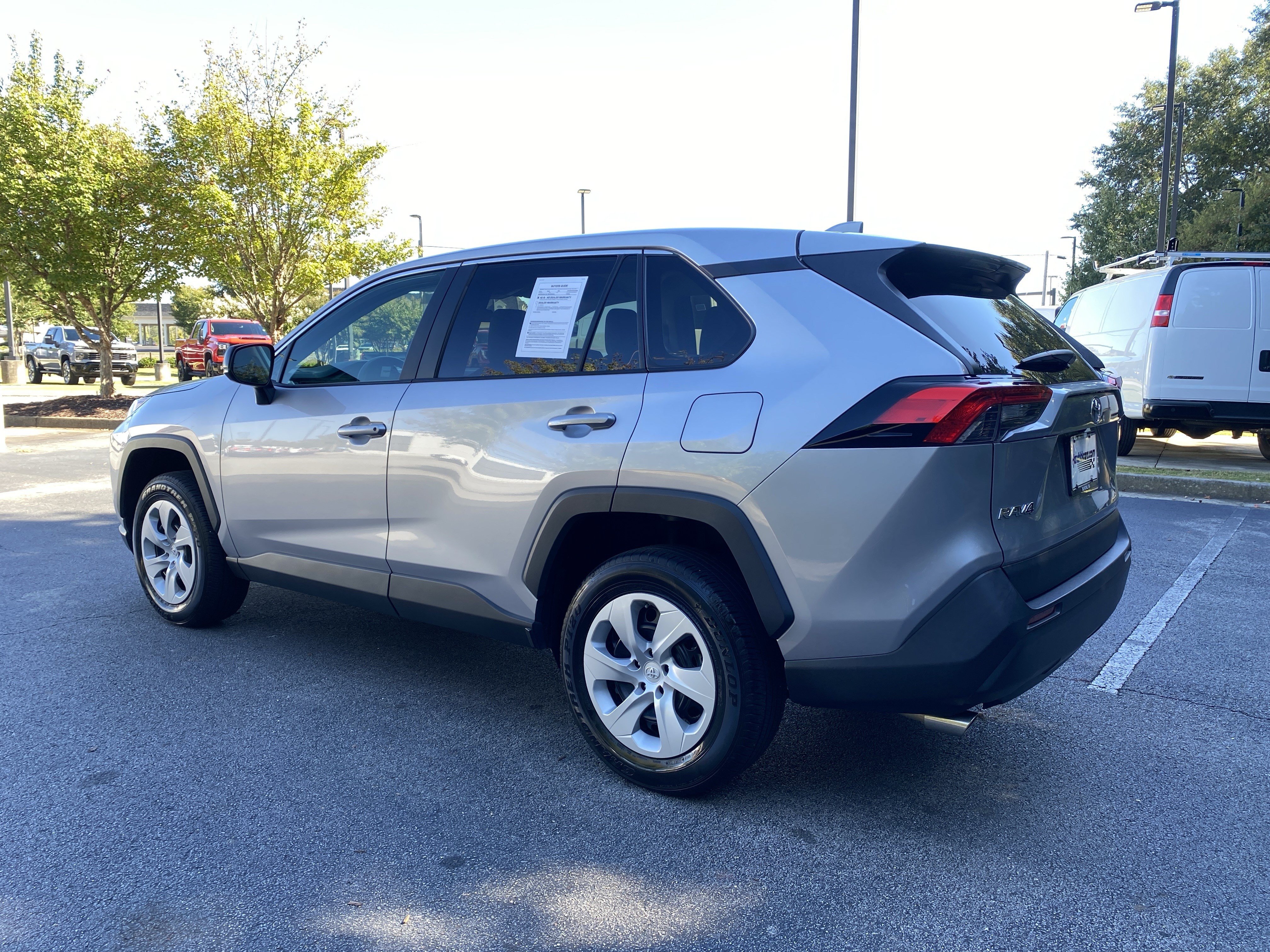 Used 2024 Toyota RAV4 LE FWD image 7