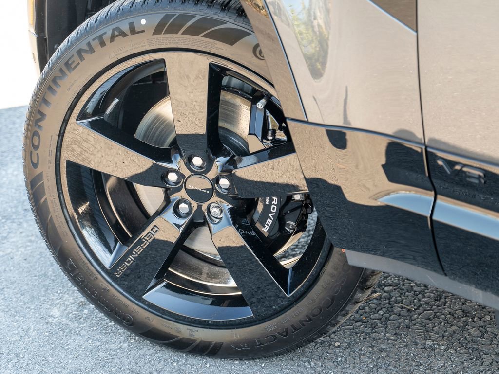 New 2026 Land Rover Defender 130 V8 image 9