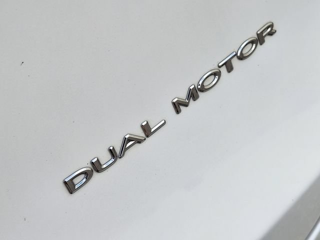 Used 2022 Tesla Model Y Long Range AWD/4WD image 17