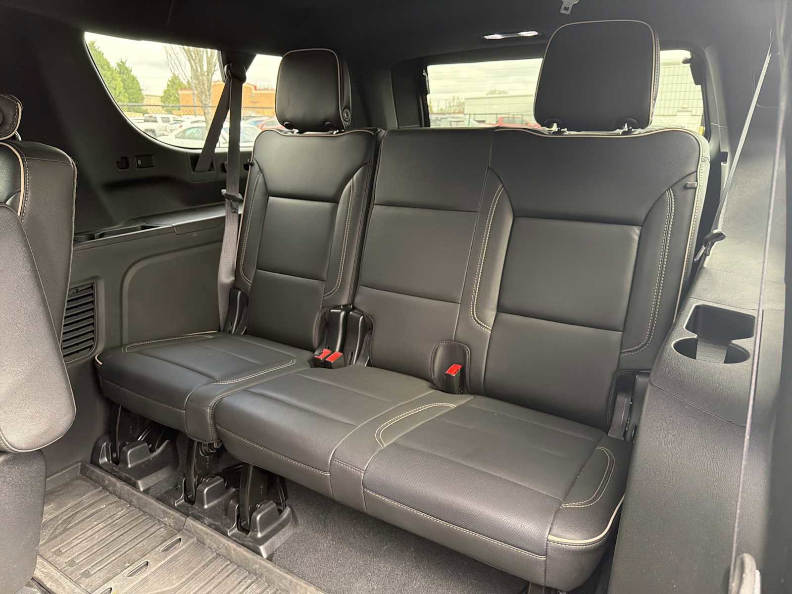Used 2023 GMC Yukon XL SLT image 26