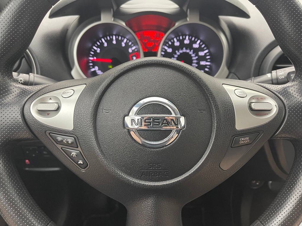 Used 2015 Nissan Juke S FWD image 18