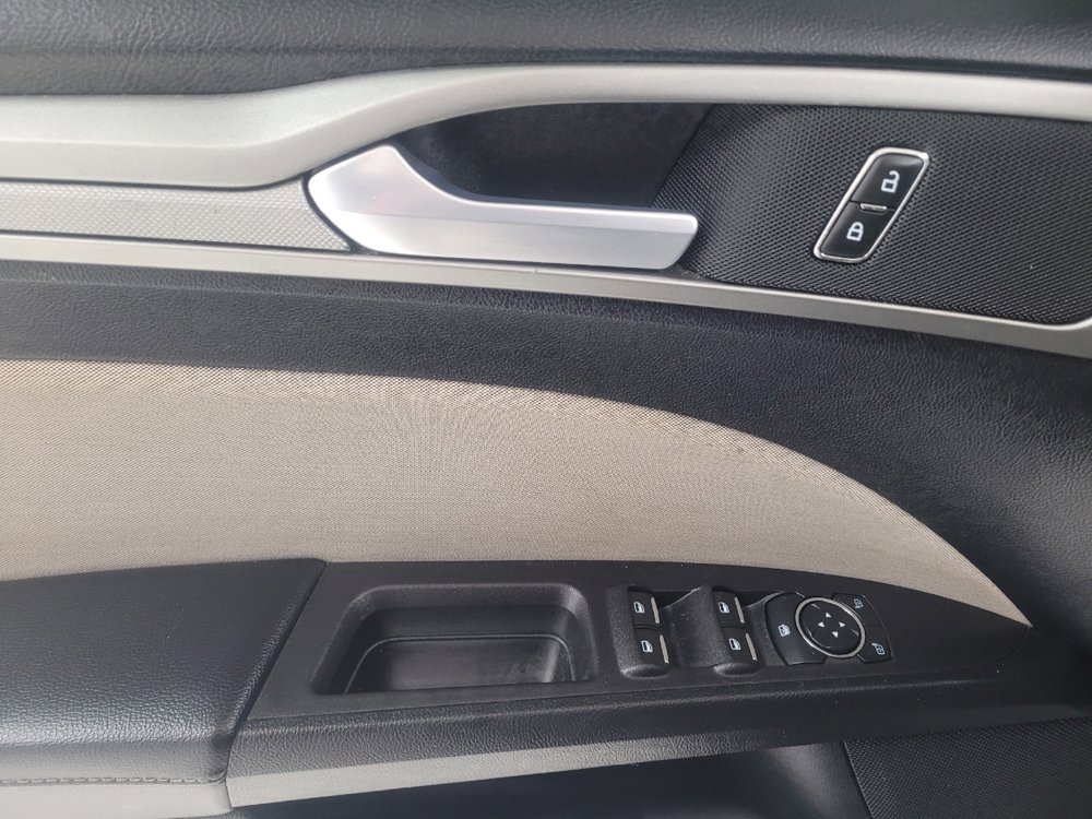 Used 2020 Ford Fusion S FWD image 27