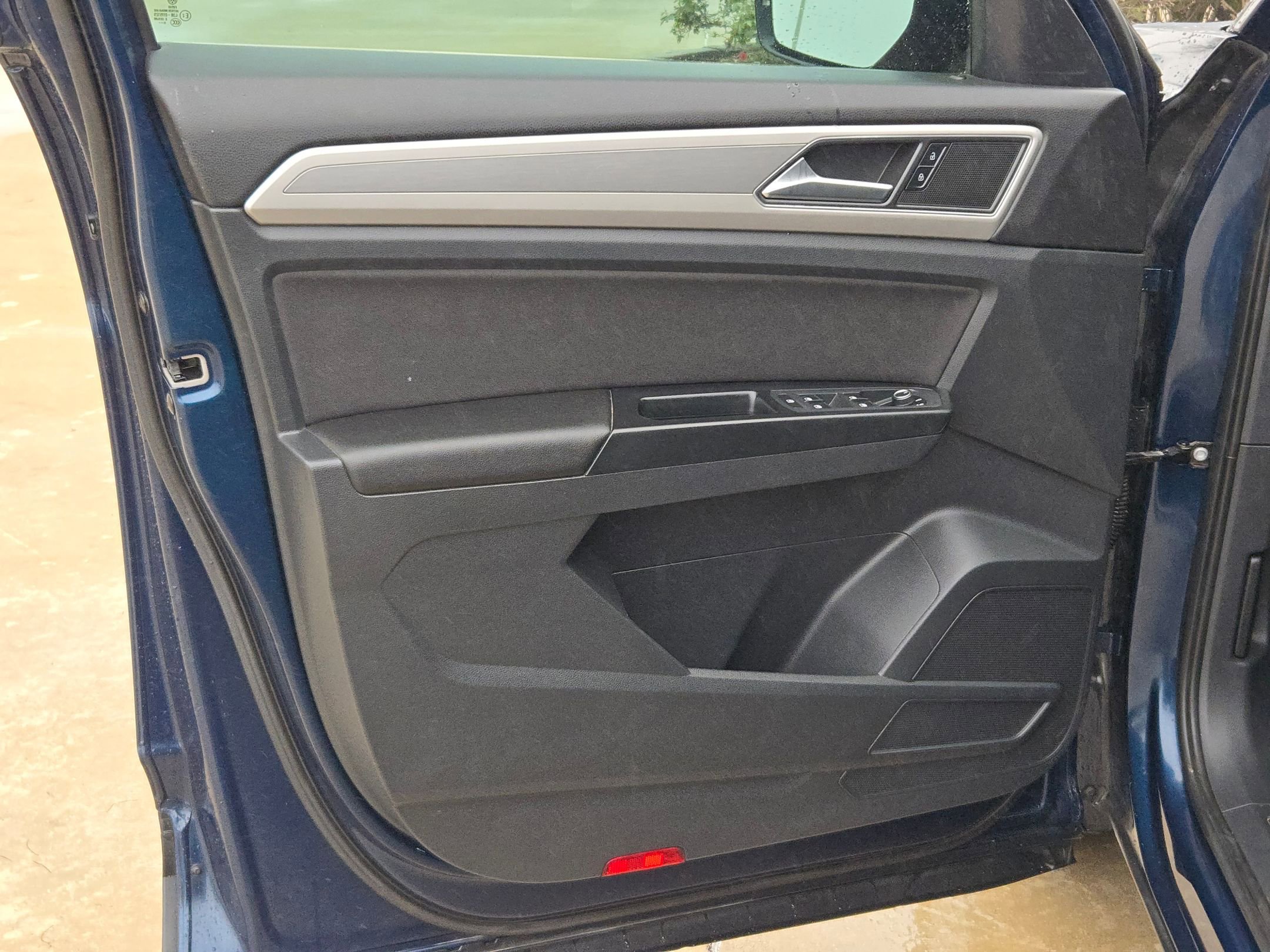 Used 2018 Volkswagen Atlas S image 11