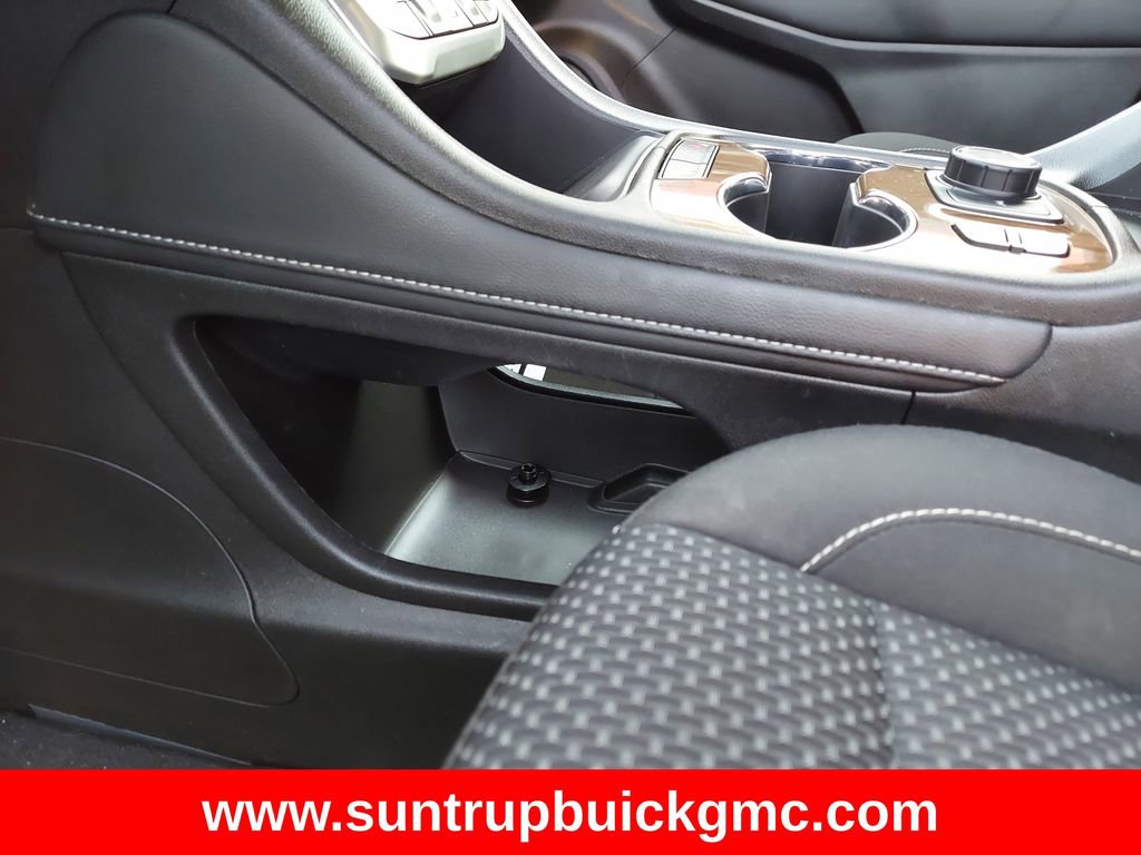 Used 2023 GMC Acadia SLE w/ Driver Convenience Package image 14