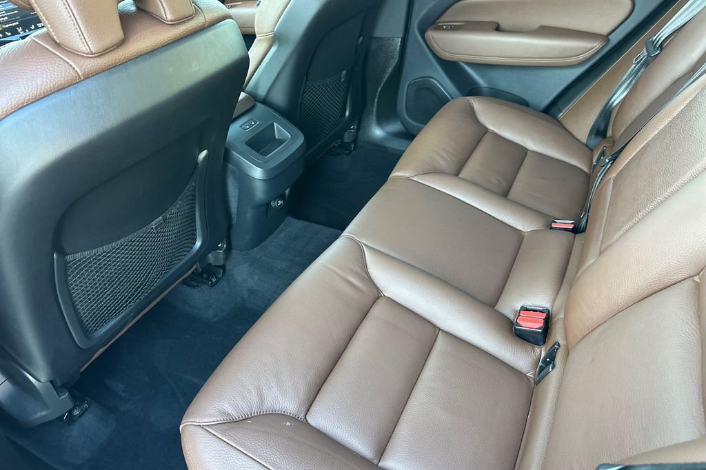 Used 2019 Volvo XC60 T5 Momentum w/ Premium Package image 12