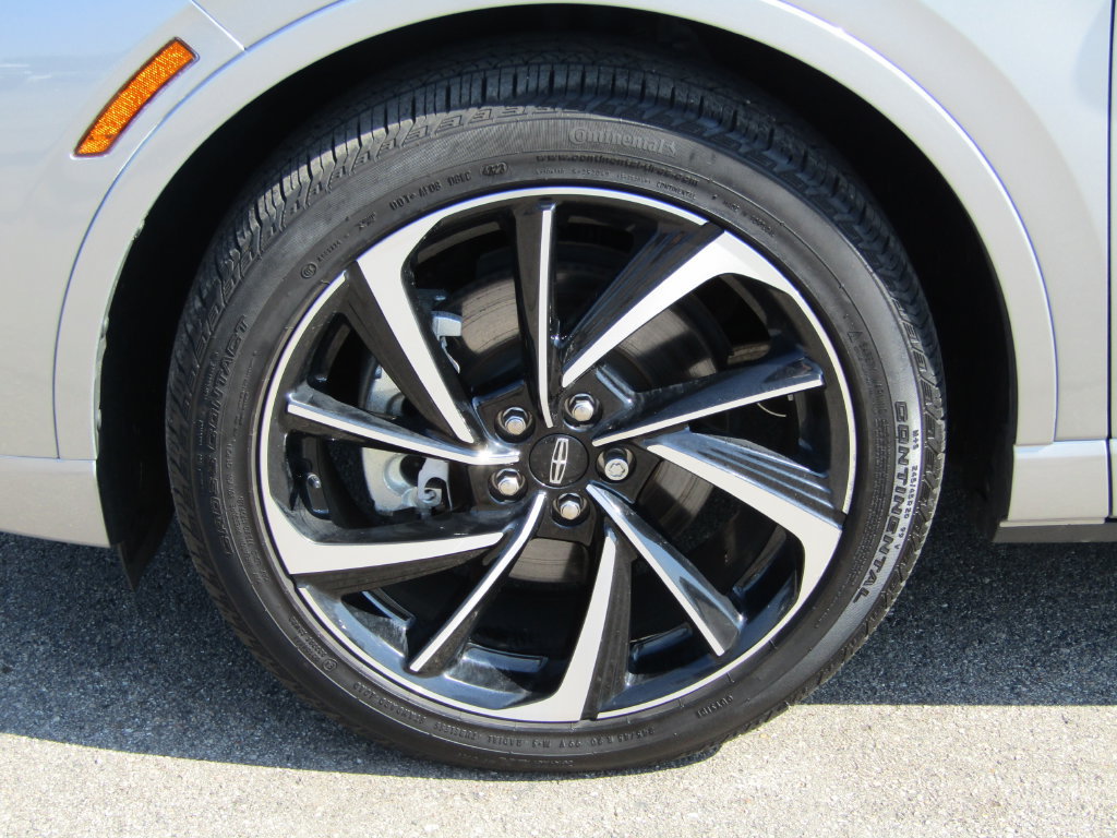 Used 2024 Lincoln Corsair Grand Touring AWD/4WD image 13