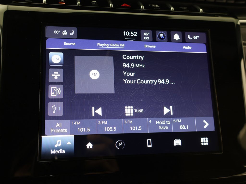 Used 2024 Jeep Grand Cherokee Altitude image 44