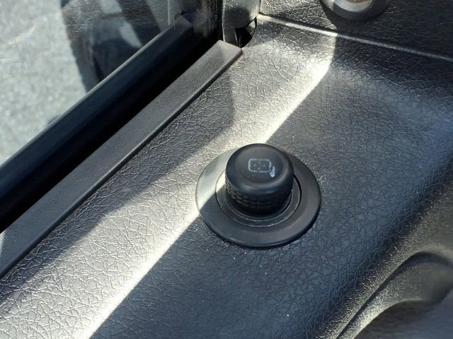 Used 2010 Ford F150 Raptor image 25