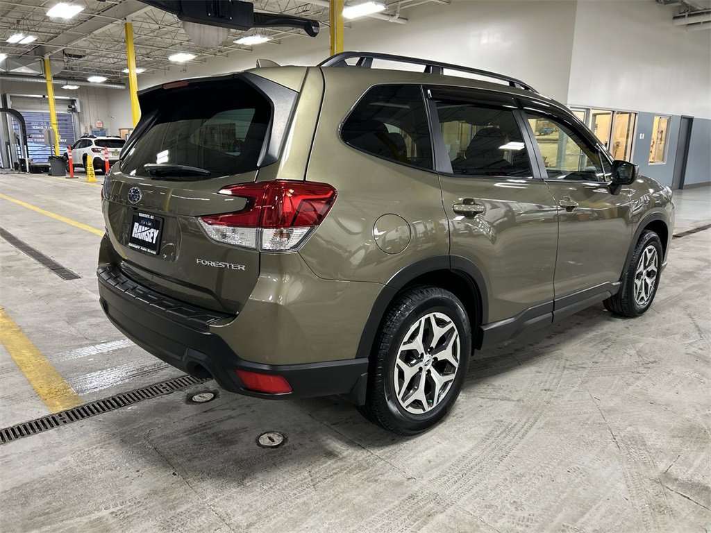 Certified 2023 Subaru Forester Premium image 8
