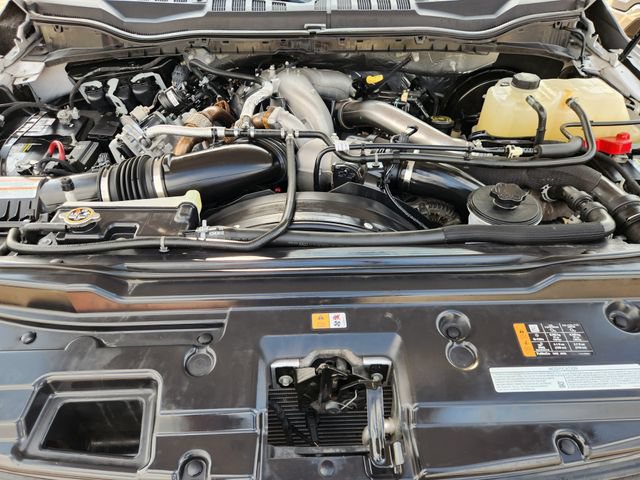 Used 2022 Ford F250 Platinum w/ FX4 Off-Road Package AWD/4WD image 31