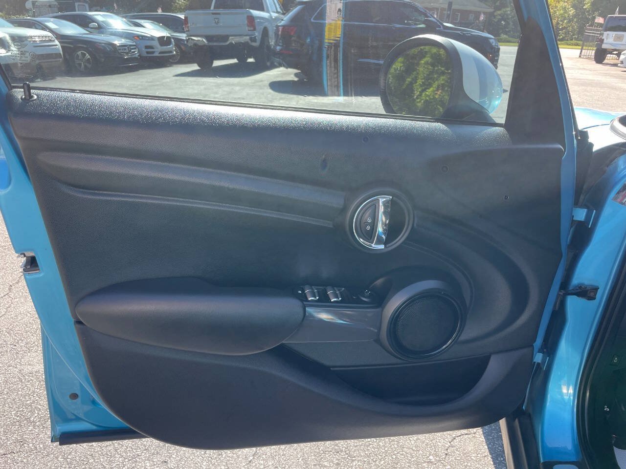 Used 2015 MINI Cooper 4-Door Hardtop FWD image 20