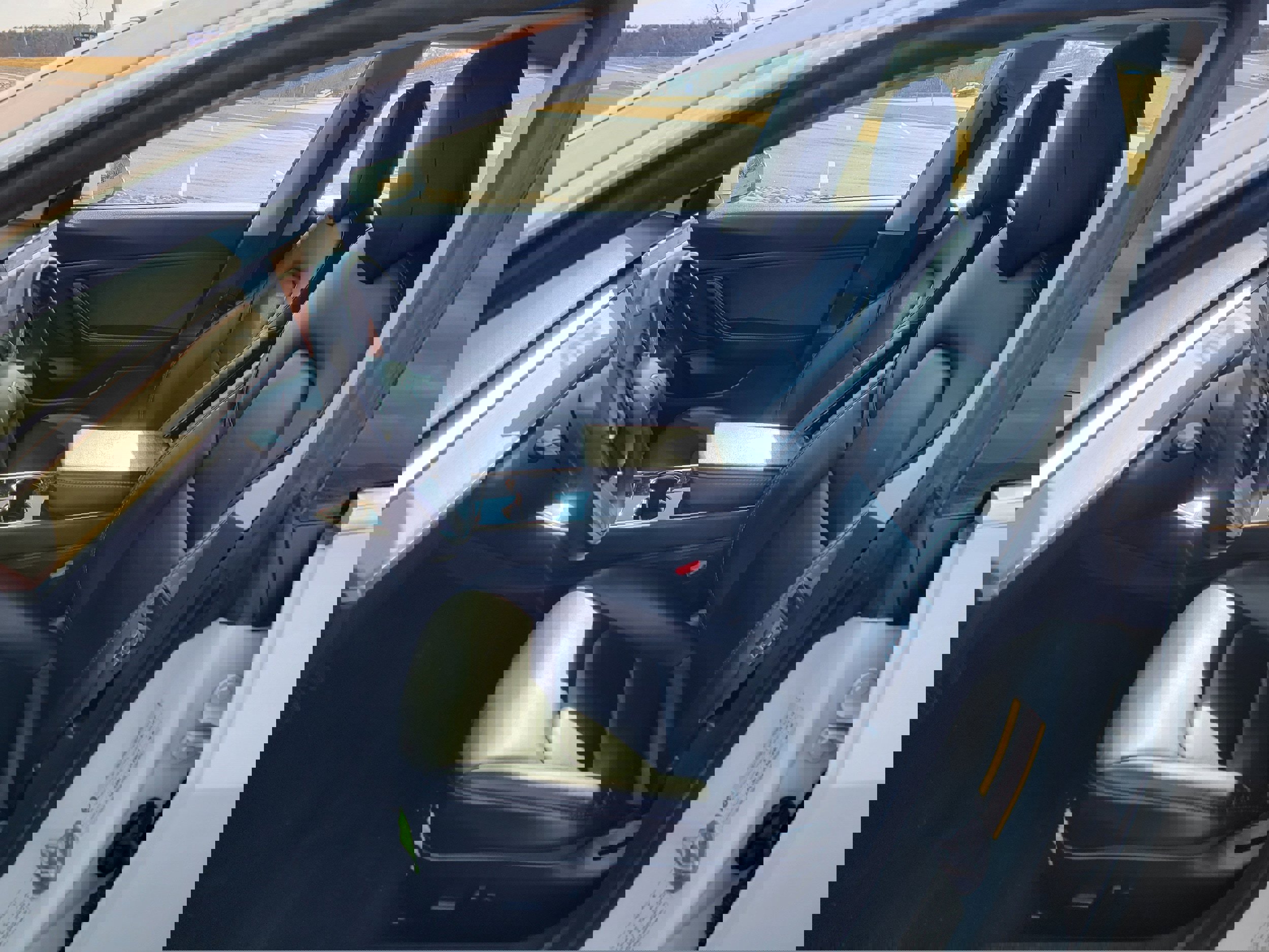 Used 2020 Tesla Model 3 Standard Range Plus image 25