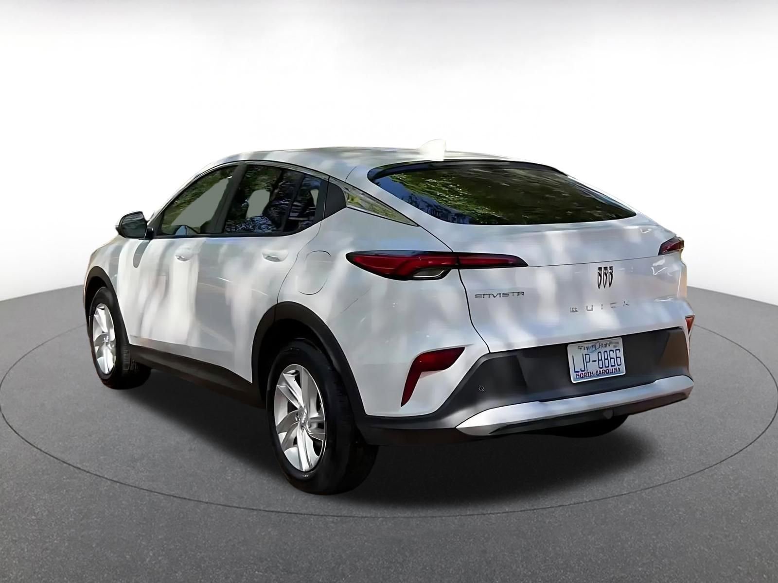 Used 2025 Buick Envista Preferred image 11