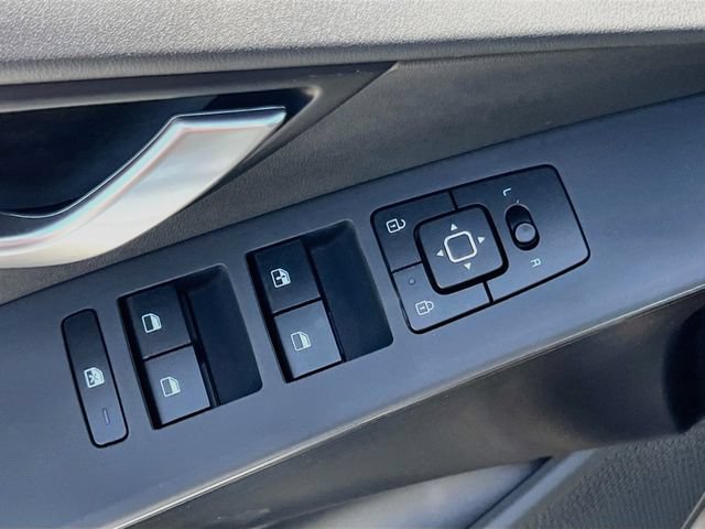 New 2026 Kia Niro LX FWD image 17