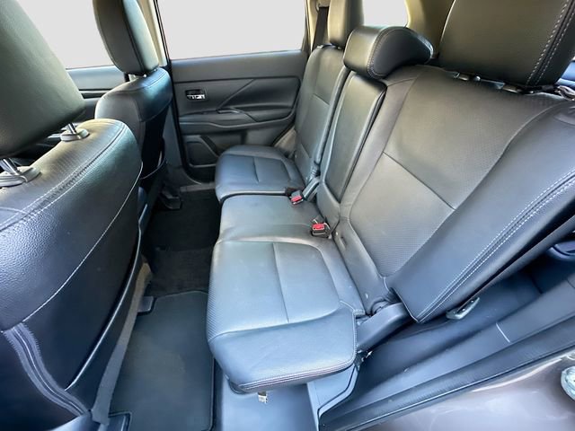 Used 2017 Mitsubishi Outlander SEL image 26