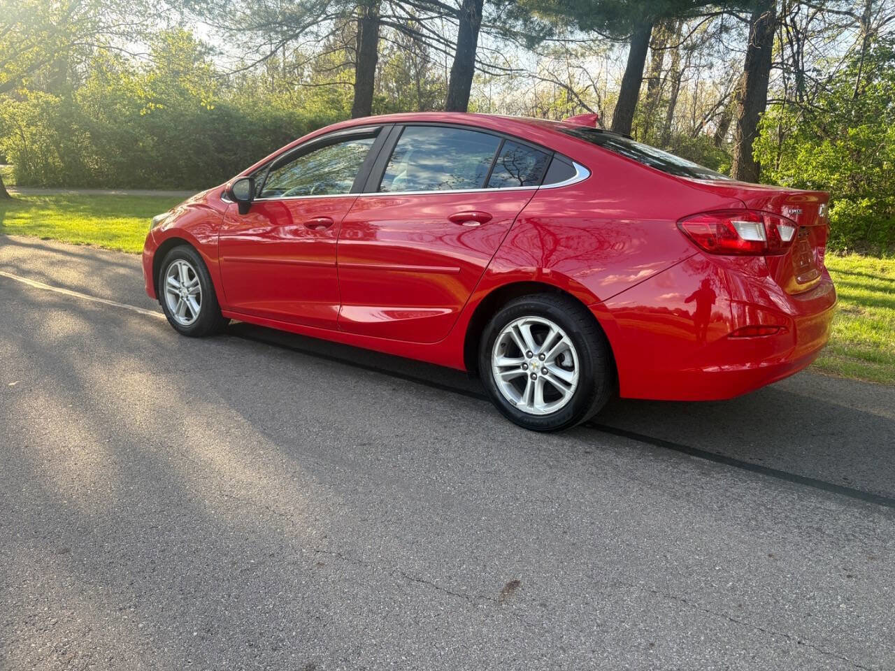 Used 2016 Chevrolet Cruze LT w/ Convenience Package image 5