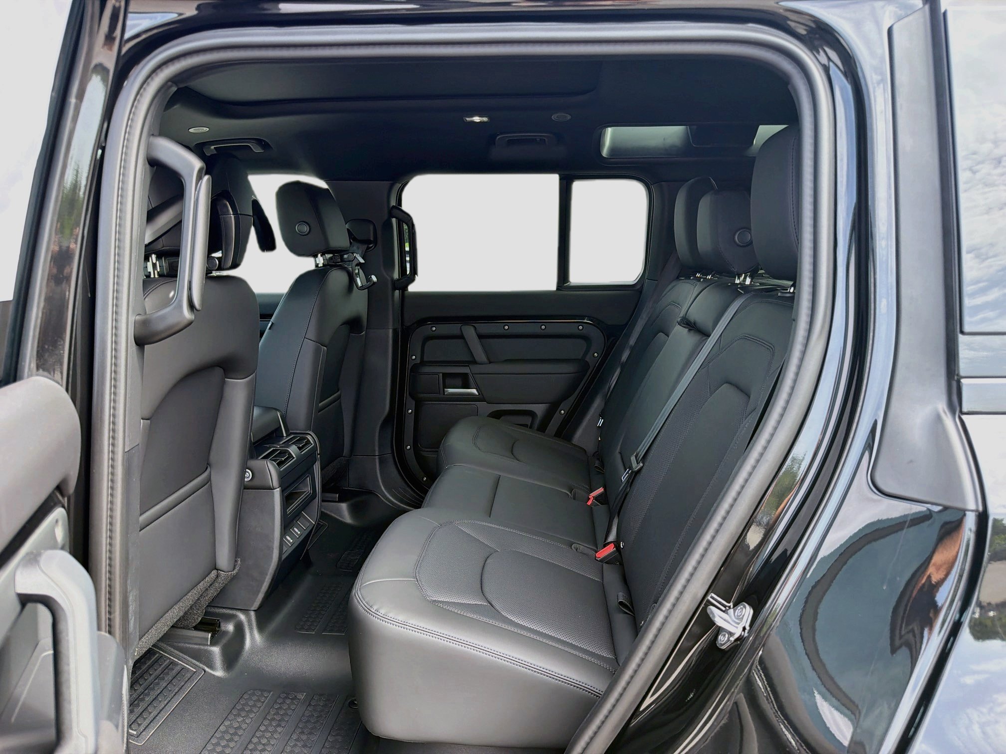 New 2026 Land Rover Defender 110 S AWD/4WD image 20
