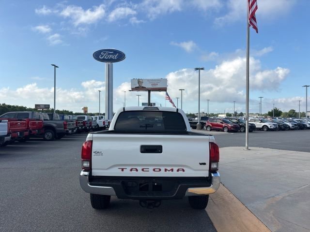 Used 2021 Toyota Tacoma SR5 RWD image 4