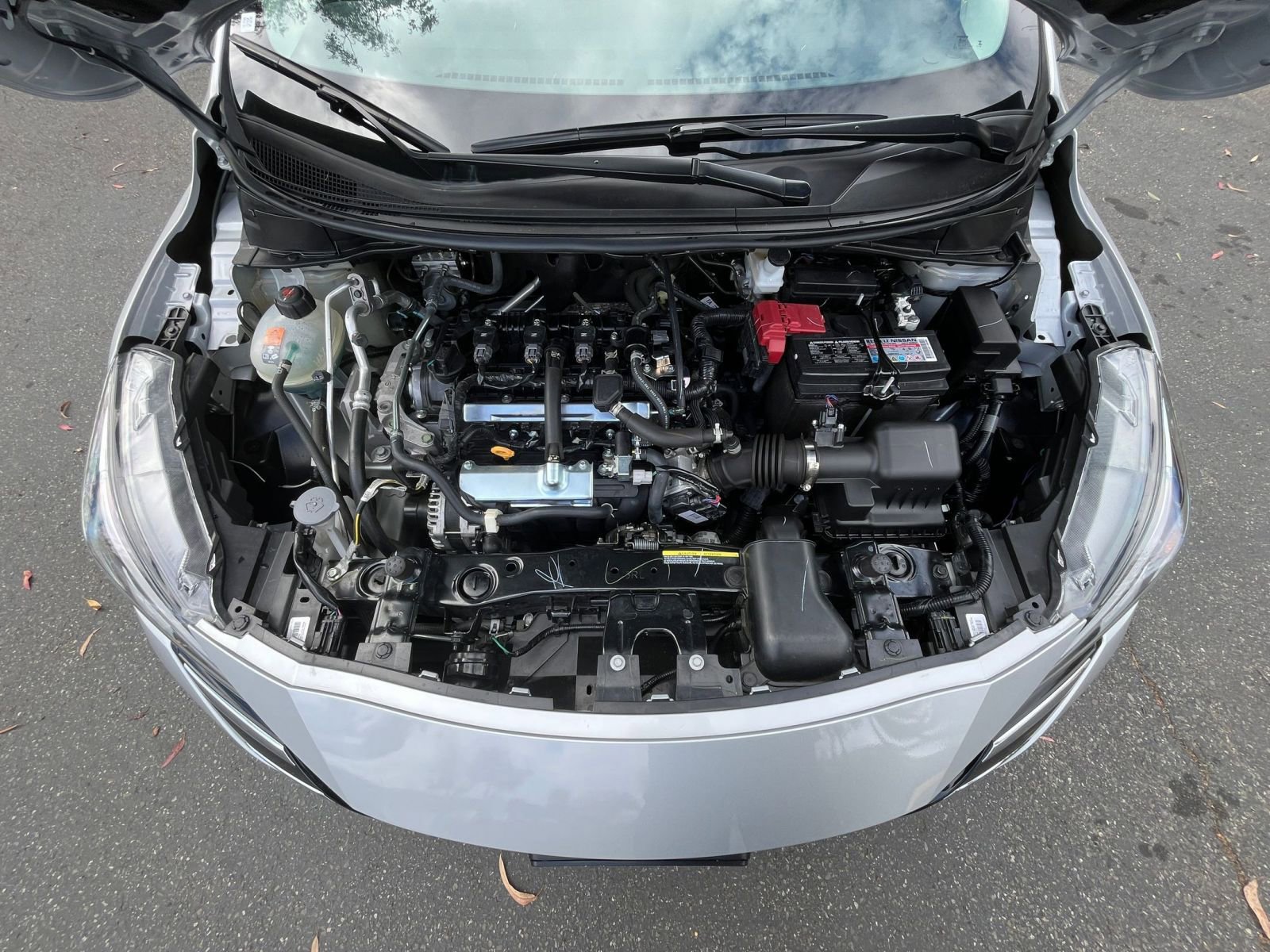 Used 2025 Nissan Versa SV image 30