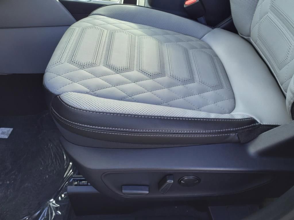 New 2024 Ford Escape SE w/ PHEV Premium Package image 14