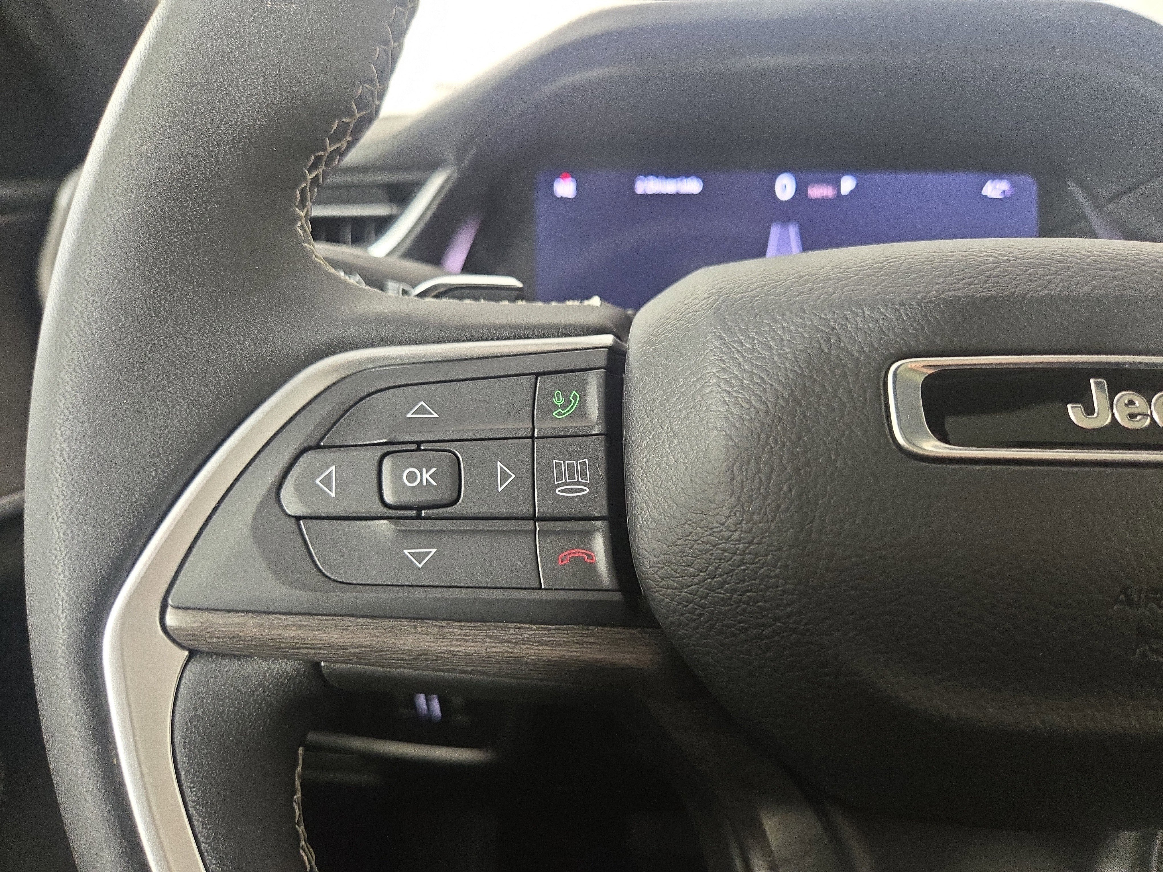 Certified 2024 Jeep Grand Cherokee L Limited image 17