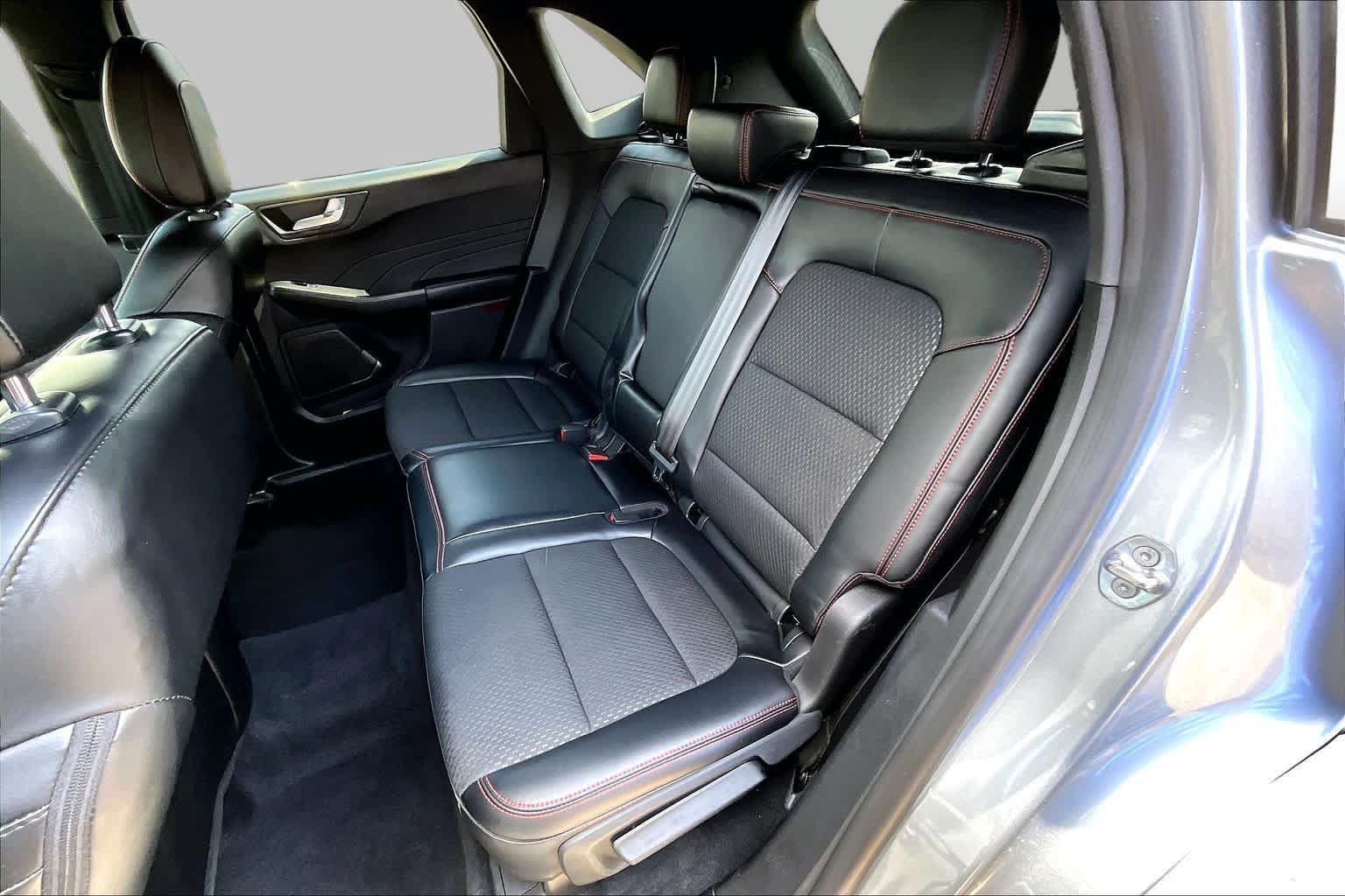 Used 2023 Ford Escape ST-Line w/ Tech Pack #1 FWD image 21