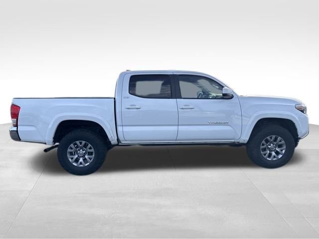 Used 2016 Toyota Tacoma SR5 image 8
