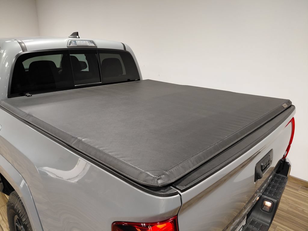 Used 2019 Toyota Tacoma SR5 AWD/4WD image 6